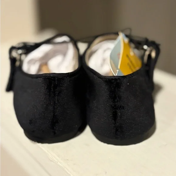 Cat & Jack Addy Black Velvet Ballet Flats Easy On Memory Foam Toddler Size 10 - Picture 4 of 5